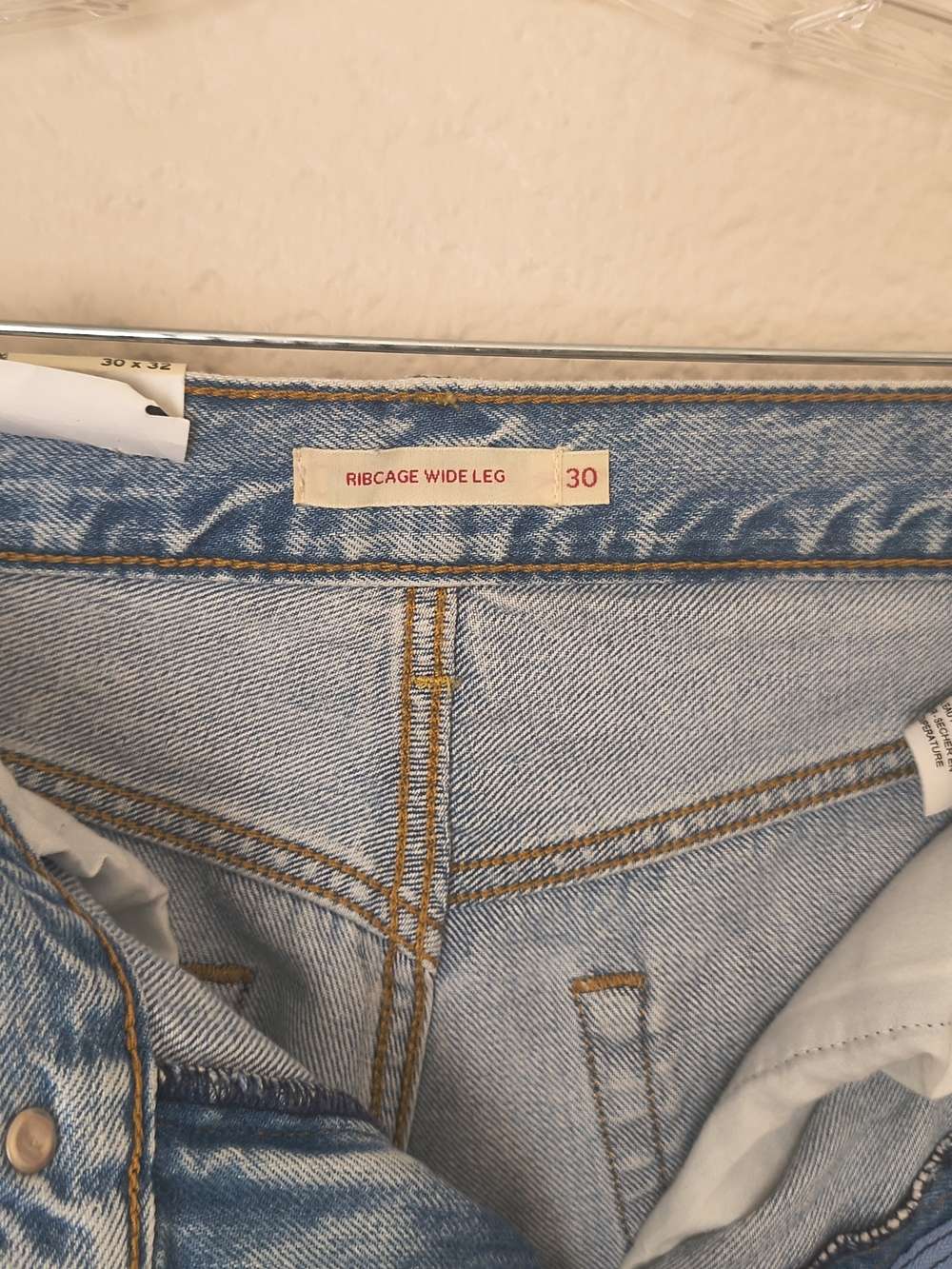 Levi's Ribcage Wide Leg - Picture 5 of 5